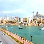 - Seafront Cityapartmentstay Apartament *