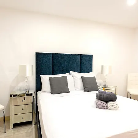 - Seafront Cityapartmentstay *